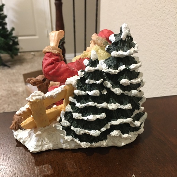 Heavy Duty Resin Santa - Sits on a Shelf or use as a Stocking Holder - 7" x 7" ( - Picture 2 of 5